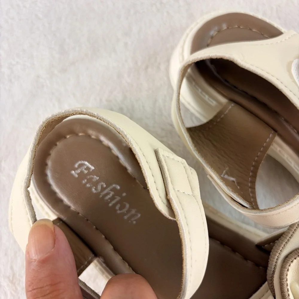 NWOB Girls Beige Bow Princess Sandals – Size EU 32 / US Kids Youth 1 Non Slip